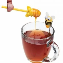 Harold Import Company Bee Tea Infuser With Honey Dipper -Curious Shop 0040082 48218 inuse1 scaled