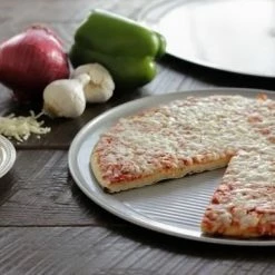 USA Pan 14" Pizza Pan