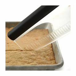 Norpro Grip-EZ Pizza And Dessert Slicer -Curious Shop 5690 cutpastryw 1