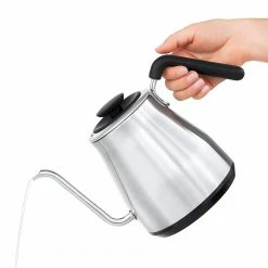 OXO On Adjustable-Temperature Pour-Over Kettle 5 OXO On Adjustable-Temperature Pour-Over Kettle -Curious Shop 8717100 oxo on adjustable temperature pour over kettle 2
