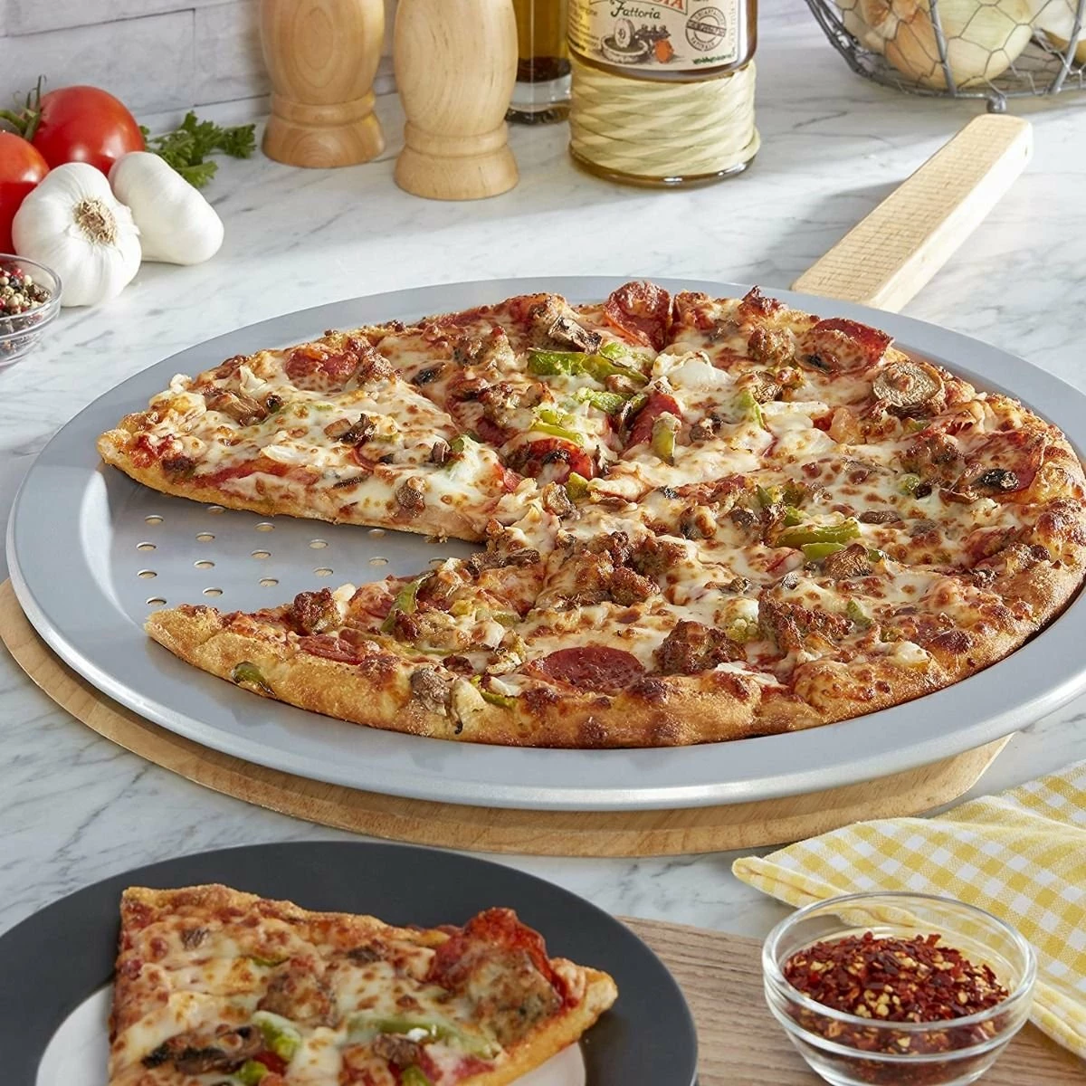 KitchenAid Non-Electrics KitchenAid Nonstick Pizza Crisper 6 KitchenAid Non-Electrics KitchenAid Nonstick Pizza Crisper - Image 4