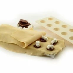 Norpro Jumbo Ravioli Maker With Press 13 Norpro Jumbo Ravioli Maker With Press -Curious Shop raviolimaker6