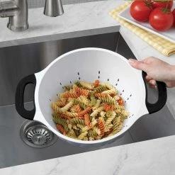 KitchenAid Non-Electrics KitchenAid Universal 5 Qt. Colander | White 7 KitchenAid Non-Electrics KitchenAid Universal 5 Qt. Colander | White -Curious Shop whitecol3